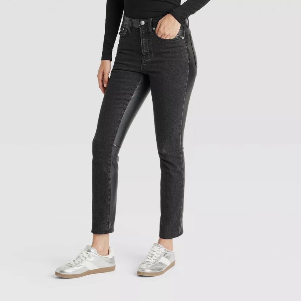 NWT Universal Thread Black Ankle Cropped Jeans High Waisted